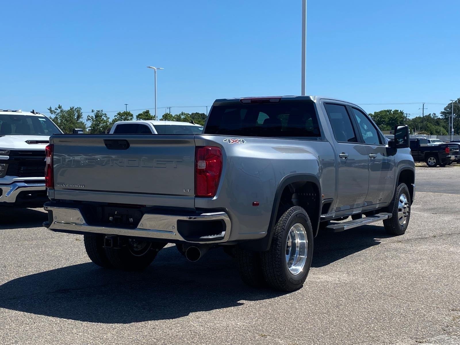 New 2026 Chevrolet Silverado 3500 LT w/ Safety Package AWD/4WD image 2