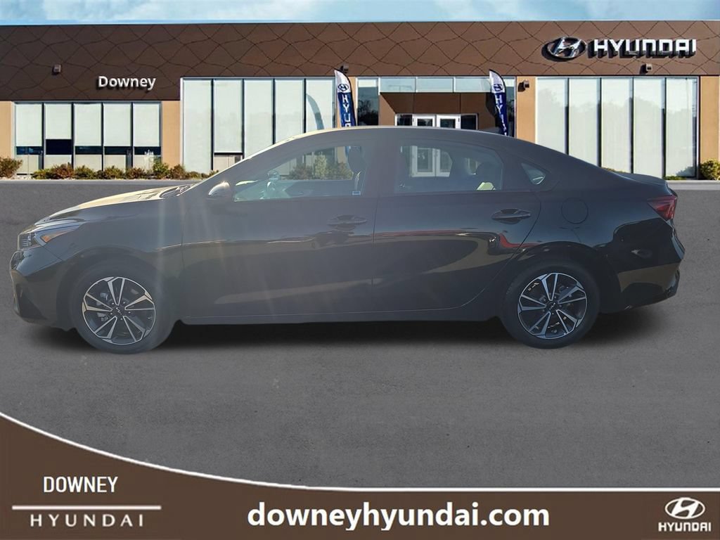 Used 2024 Kia Forte LXS FWD image 2