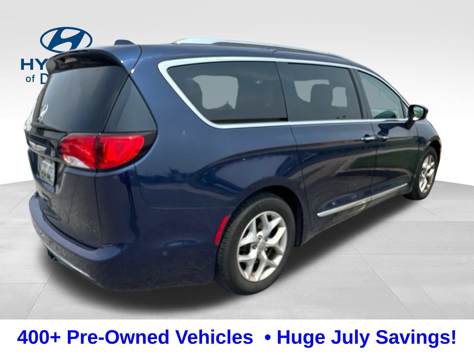 Used 2019 Chrysler Pacifica Touring-L Plus FWD image 2