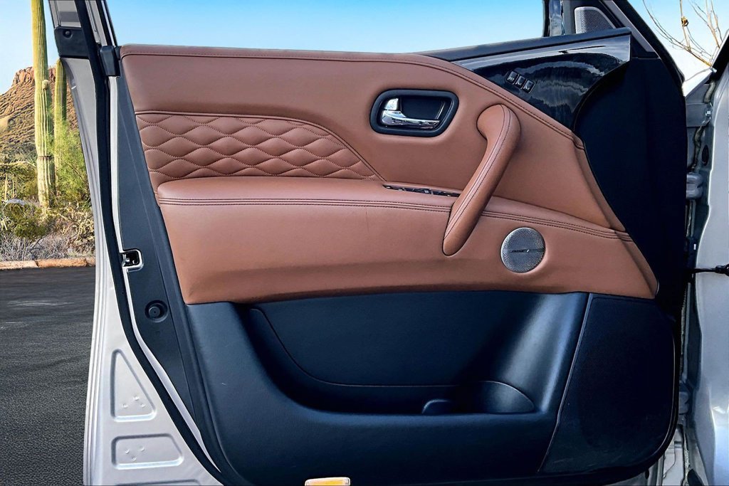 Used 2024 INFINITI QX80 Sensory w/ Cargo Package AWD/4WD image 23