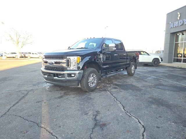 Used 2017 Ford F250 XLT w/ XLT Premium Package image 13