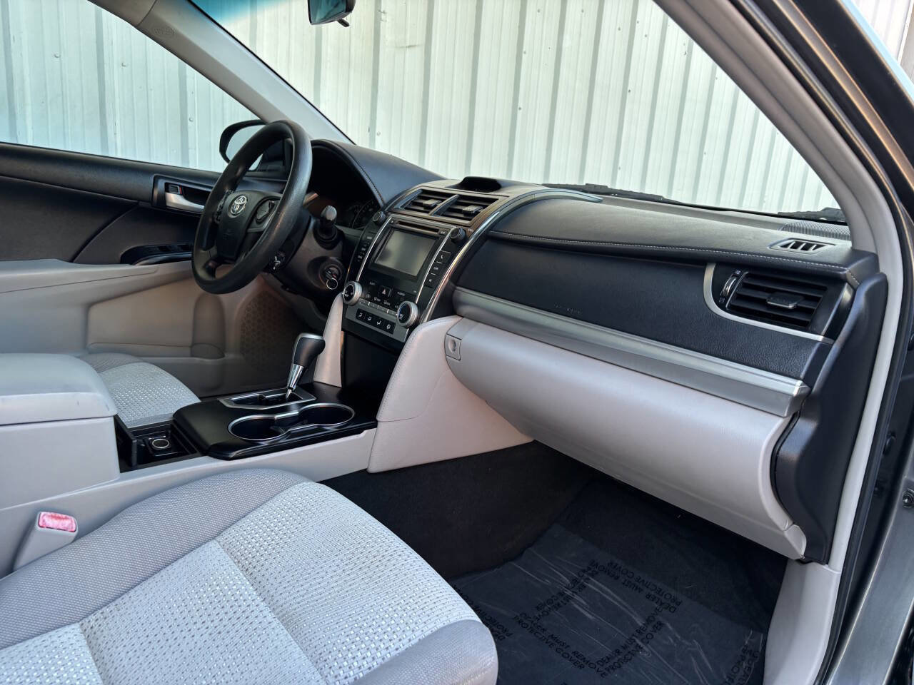 Used 2013 Toyota Camry LE image 39