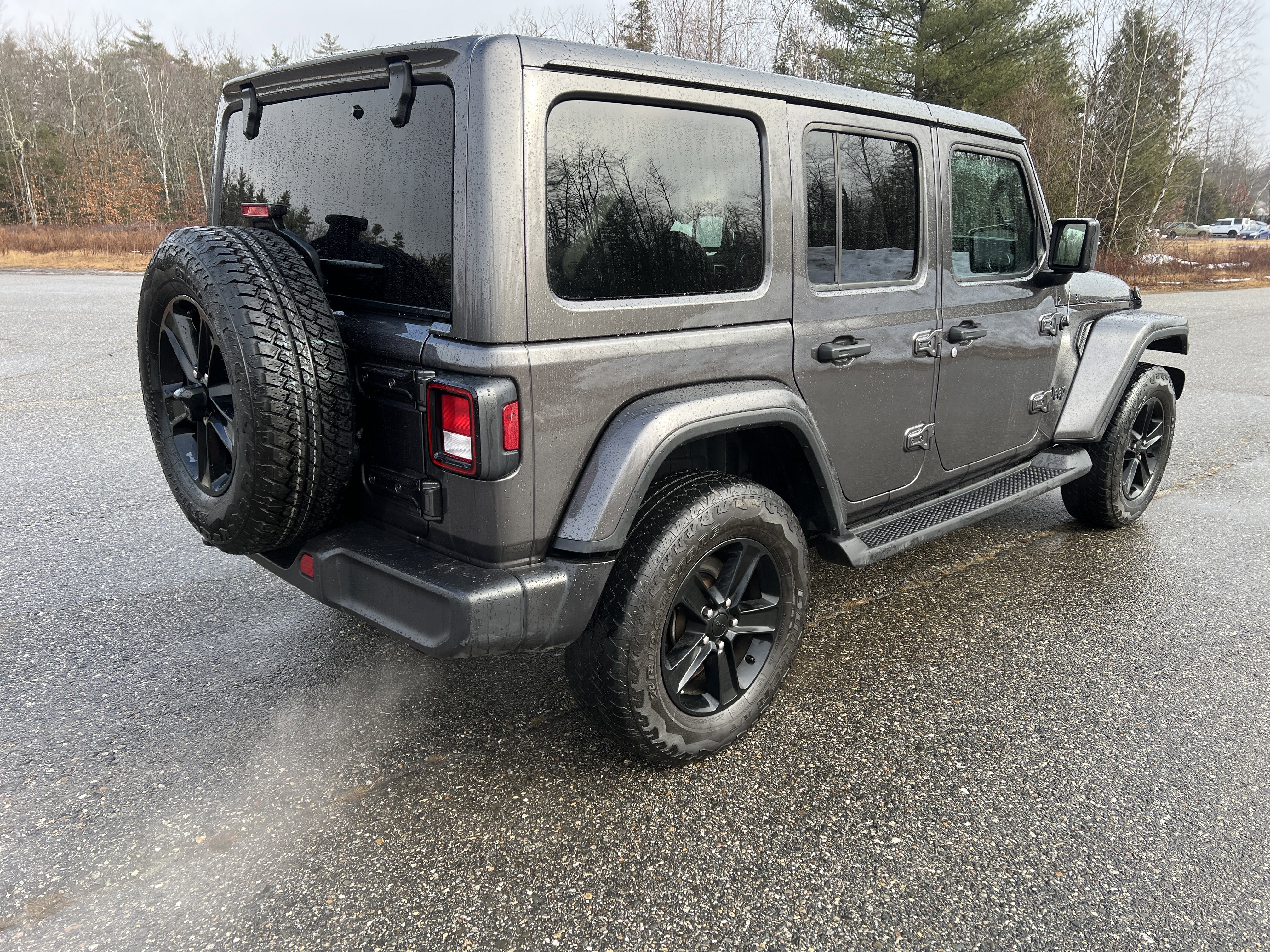 Used 2021 Jeep Wrangler Unlimited Sahara image 5