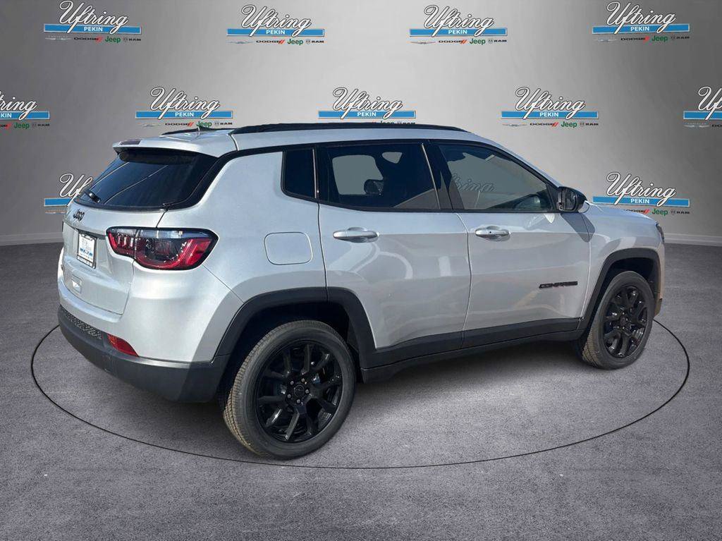 New 2026 Jeep Compass Latitude AWD/4WD image 3