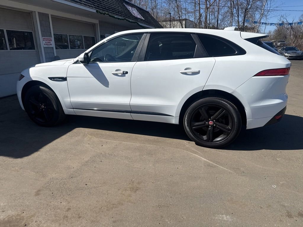 Used 2017 Jaguar F-PACE R-Sport image 19
