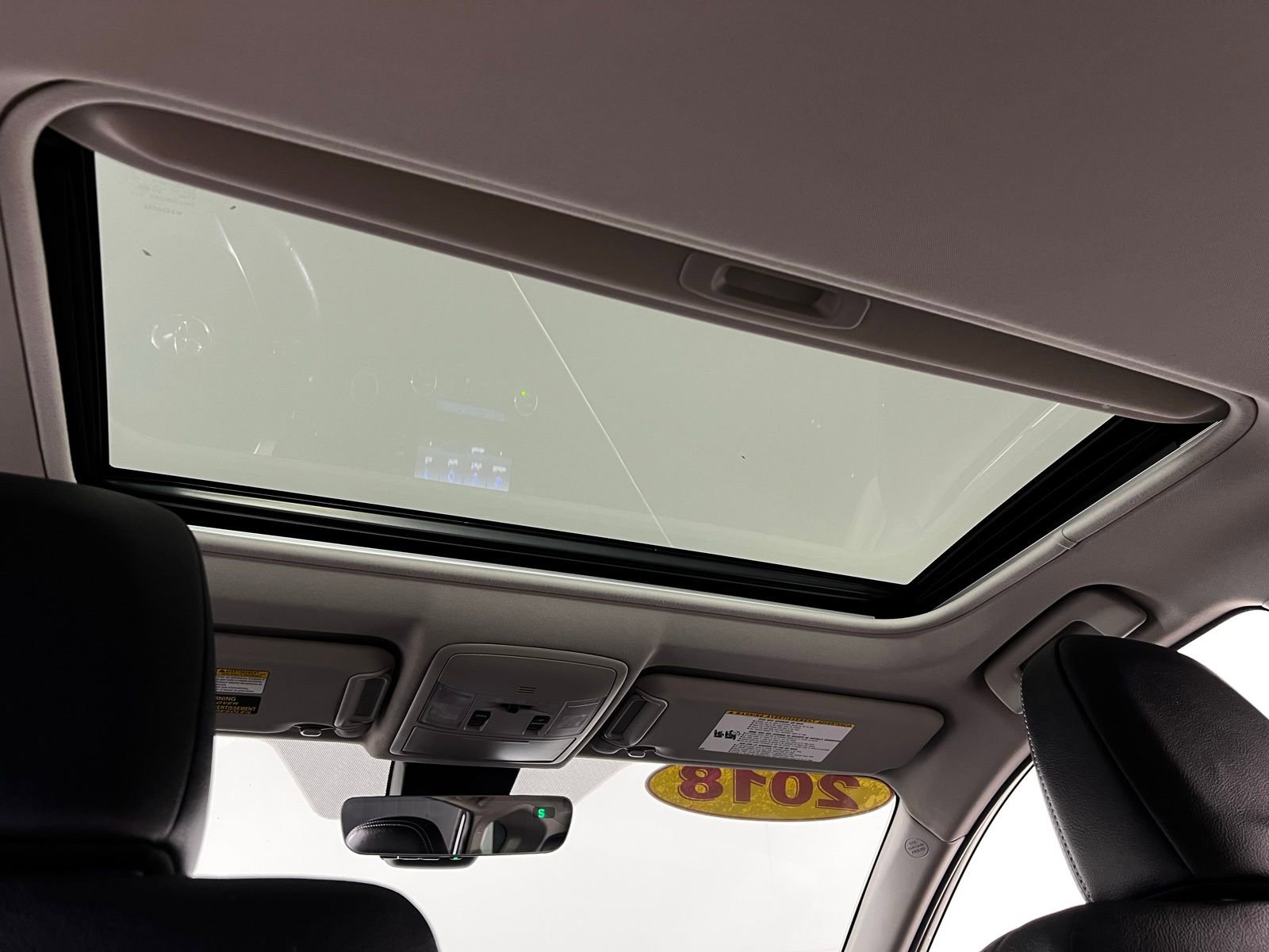 Used 2018 Toyota RAV4 Limited image 27