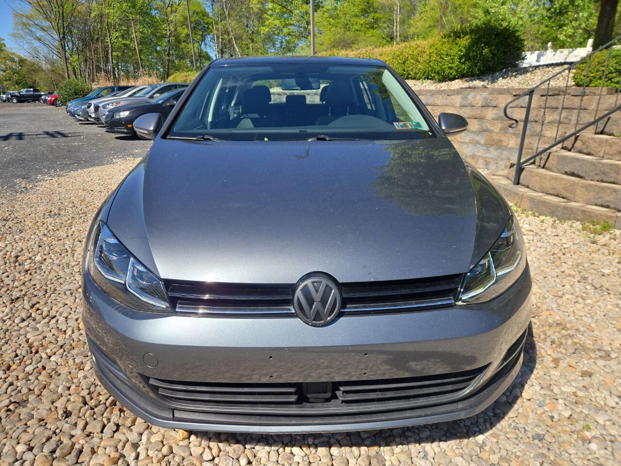 Used 2017 Volkswagen Golf S FWD image 2