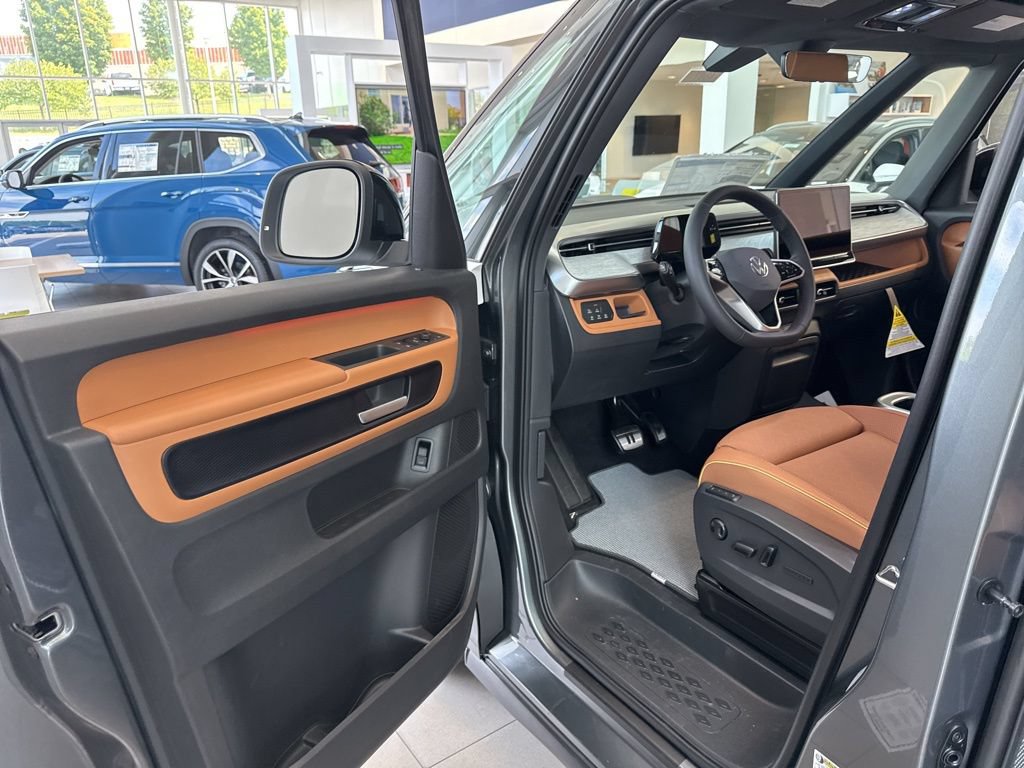 New 2025 Volkswagen ID. Buzz Pro S Plus AWD/4WD image 10