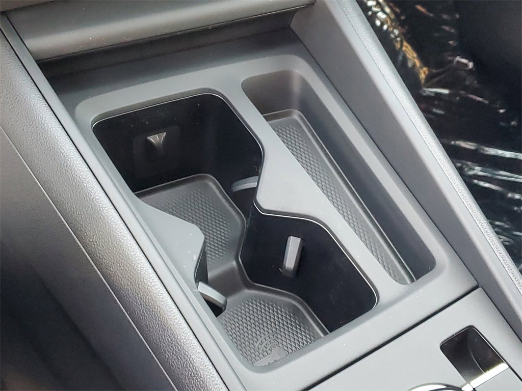 New 2026 Volkswagen Tiguan SE R-Line image 26