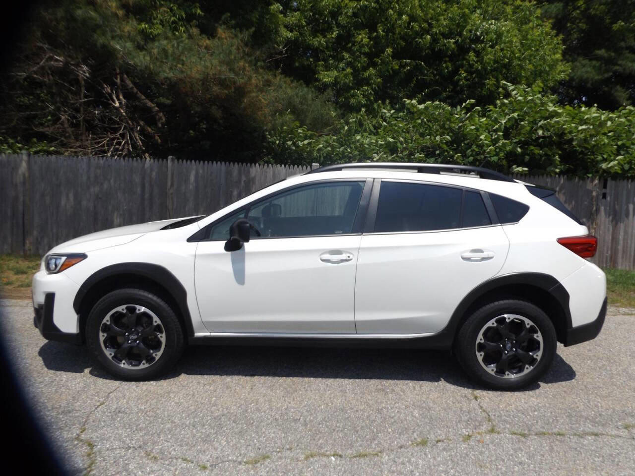 Used 2023 Subaru Crosstrek 2.0i image 2