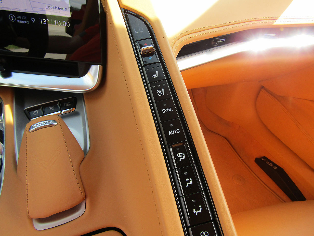 Used 2021 Chevrolet Corvette Stingray Premium Cpe w/ Z51 Performance Package RWD image 17