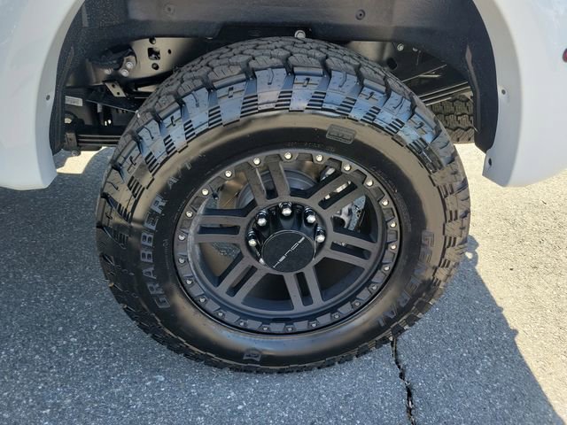 New 2026 Ford F250 Lariat w/ Black Appearance Package image 22
