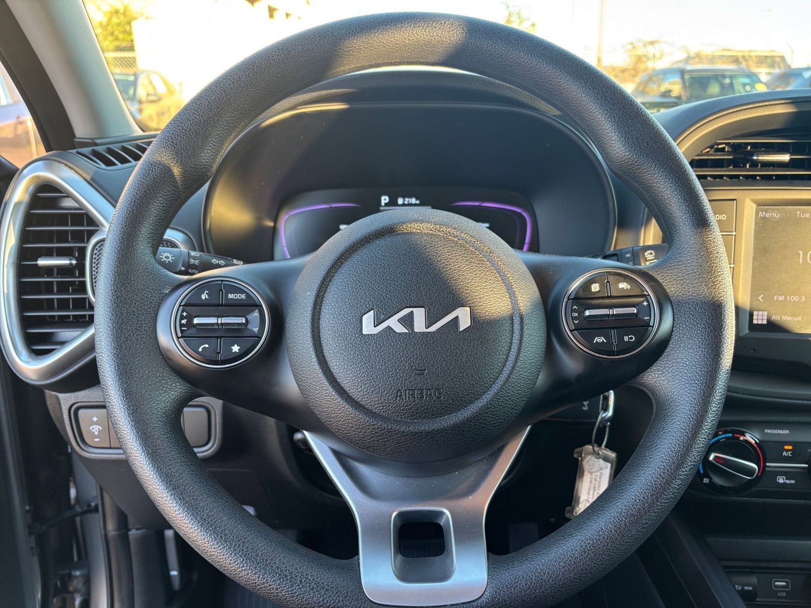 Used 2025 Kia Soul LX w/ LX Technology Package image 25