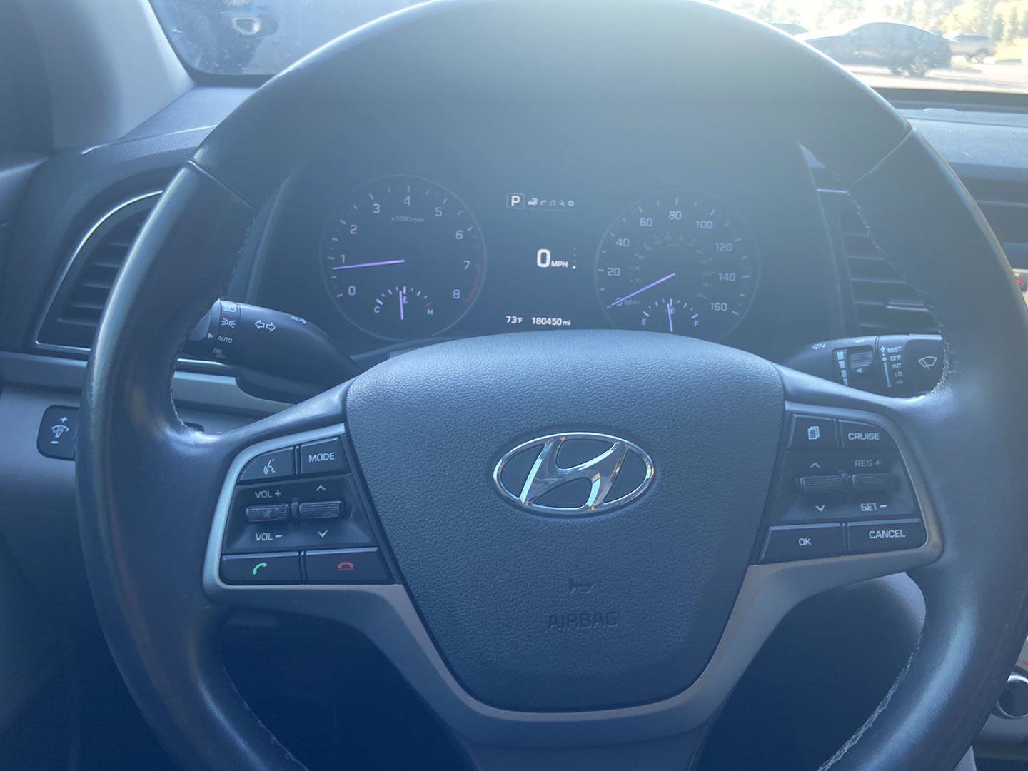 Used 2017 Hyundai Elantra Limited w/ Limited Tech Package 04 FWD image 18
