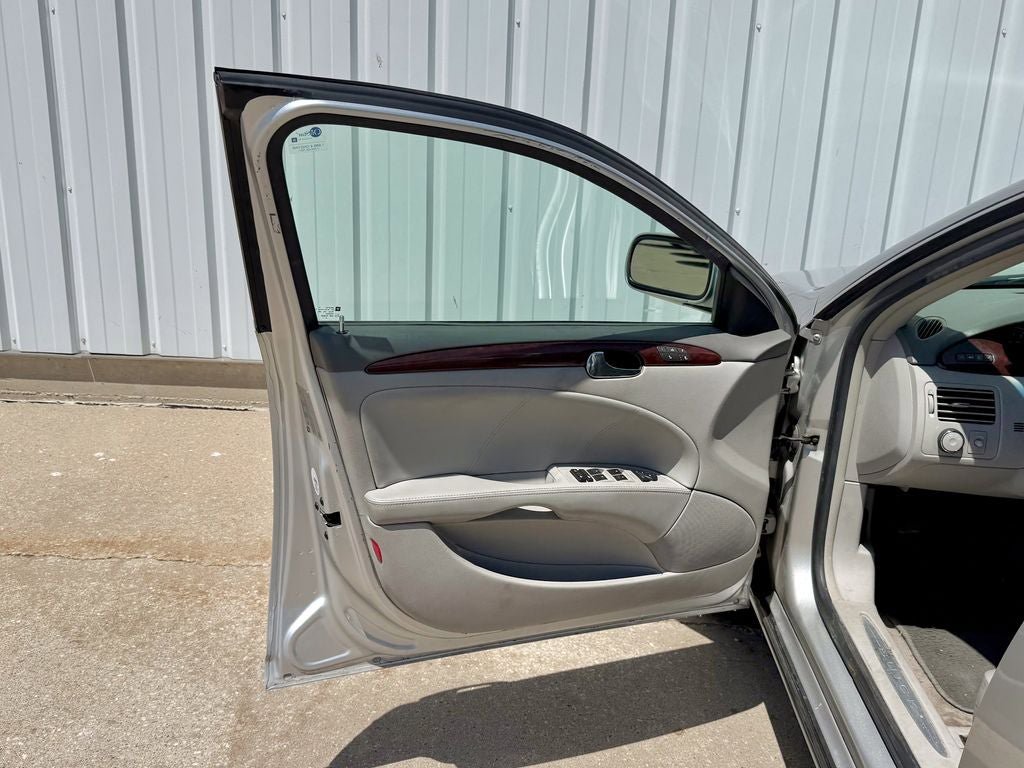 Used 2007 Buick Lucerne CXL w/ Luxury Package FWD image 14
