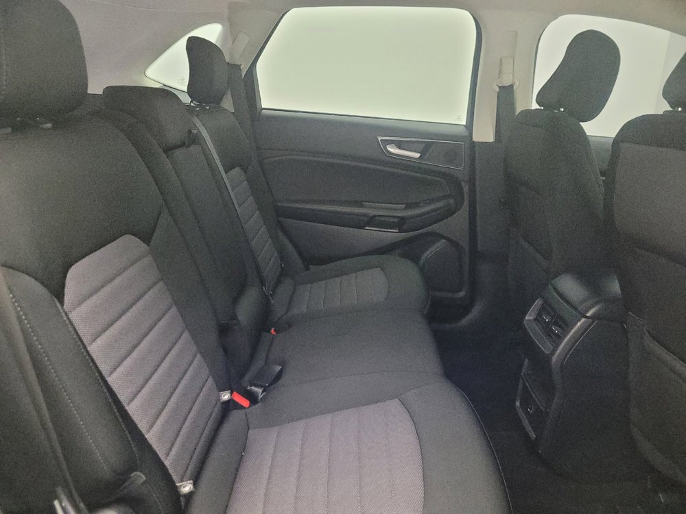 Used 2021 Ford Edge SE FWD image 19