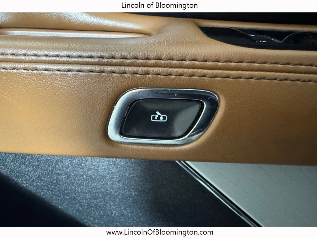 Certified 2023 Lincoln Aviator Grand Touring w/ Equipment Group 301A AWD/4WD image 44