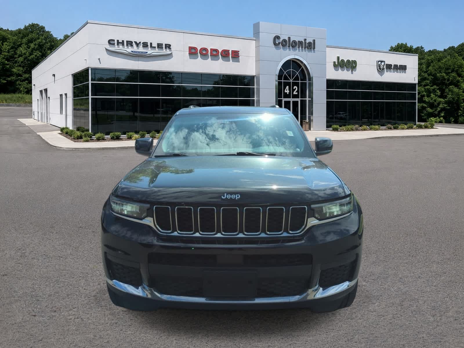 Used 2023 Jeep Grand Cherokee L Laredo AWD/4WD image 10
