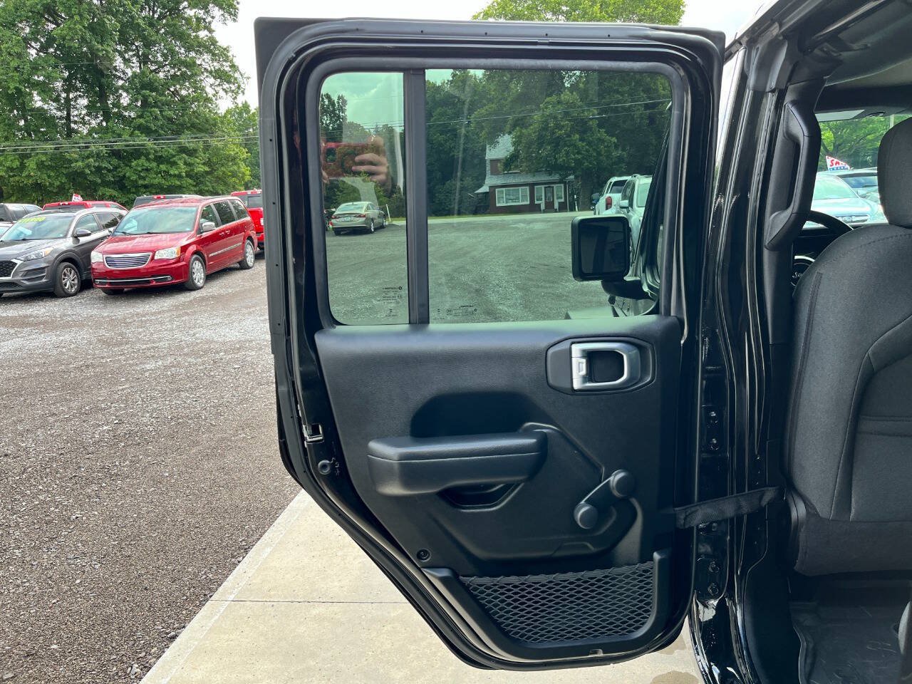 Used 2024 Jeep Wrangler Unlimited Sport AWD/4WD image 19
