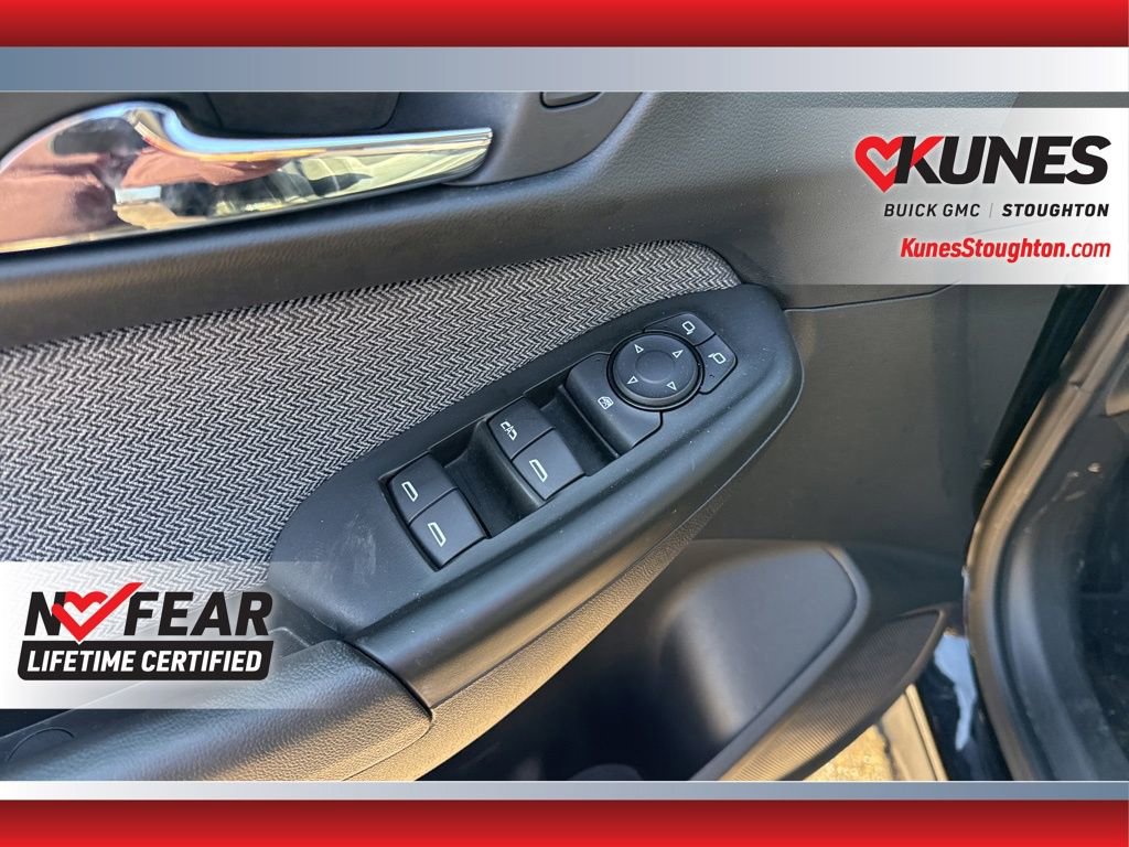 Used 2025 Chevrolet TrailBlazer LT w/ Driver Confidence Package image 20