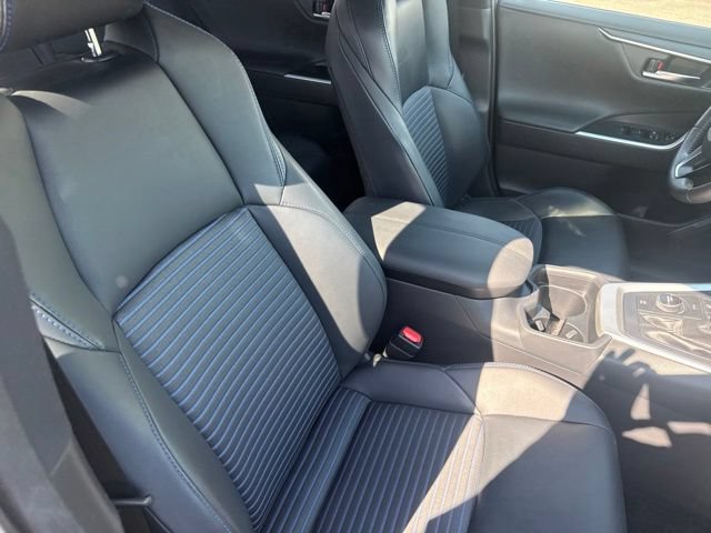 Used 2020 Toyota RAV4 XSE w/ XSE Grade Weather Package AWD/4WD image 16