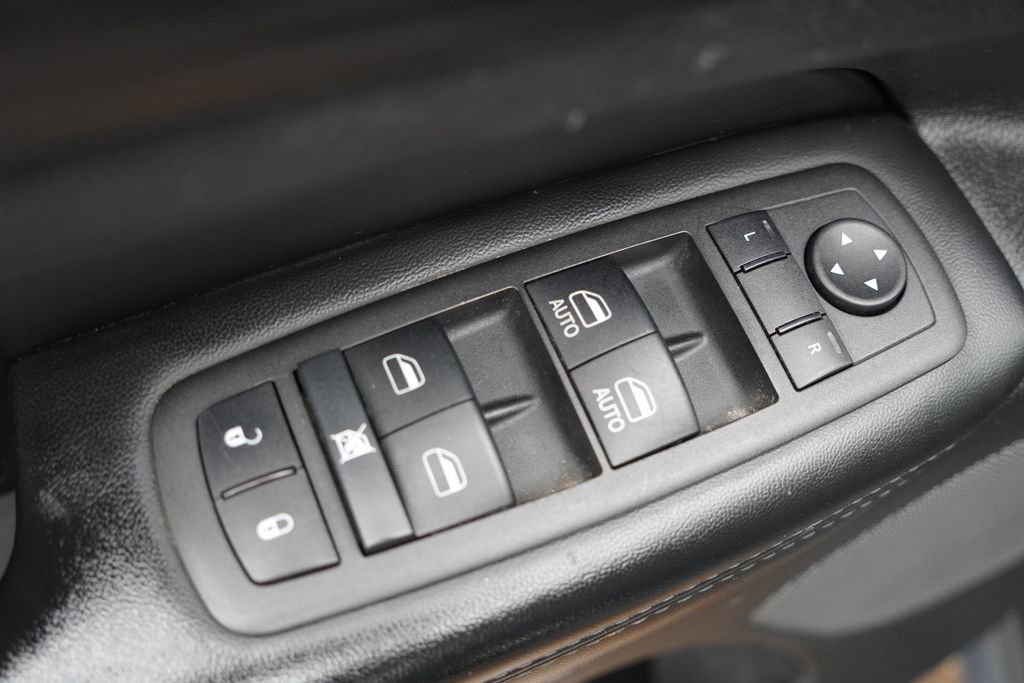 Certified 2022 Jeep Grand Cherokee Laredo X image 23