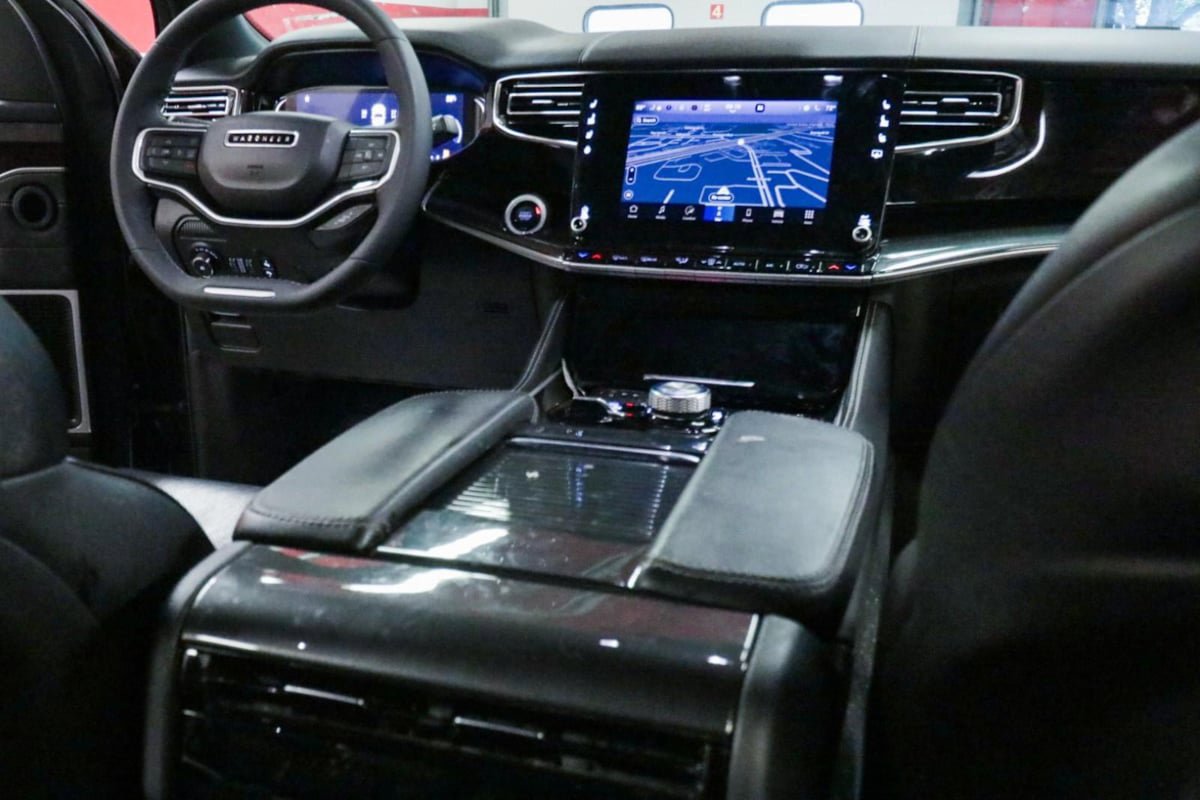 Used 2022 Jeep Wagoneer Series I w/ Premium Group I AWD/4WD image 29