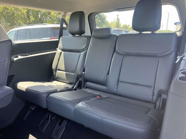 New 2027 Ford Expedition Max Active RWD image 11