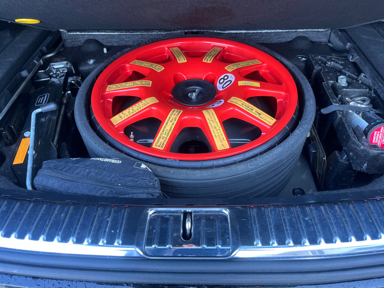 Used 2015 Porsche Cayenne Diesel image 16