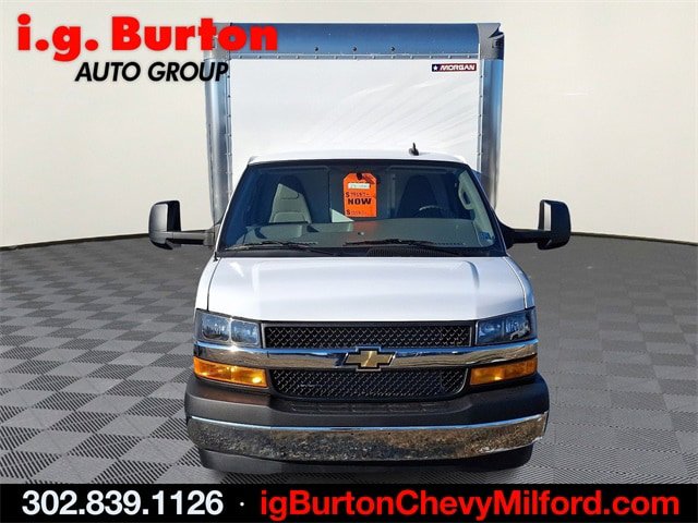 New 2024 Chevrolet Express 4500 Extended w/ Power Convenience Package image 2