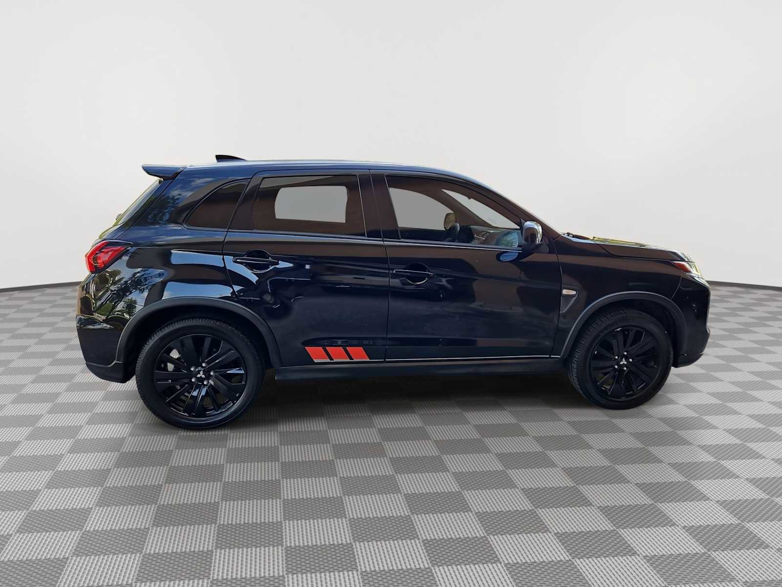 Used 2020 Mitsubishi Outlander Sport Black Edition FWD image 9