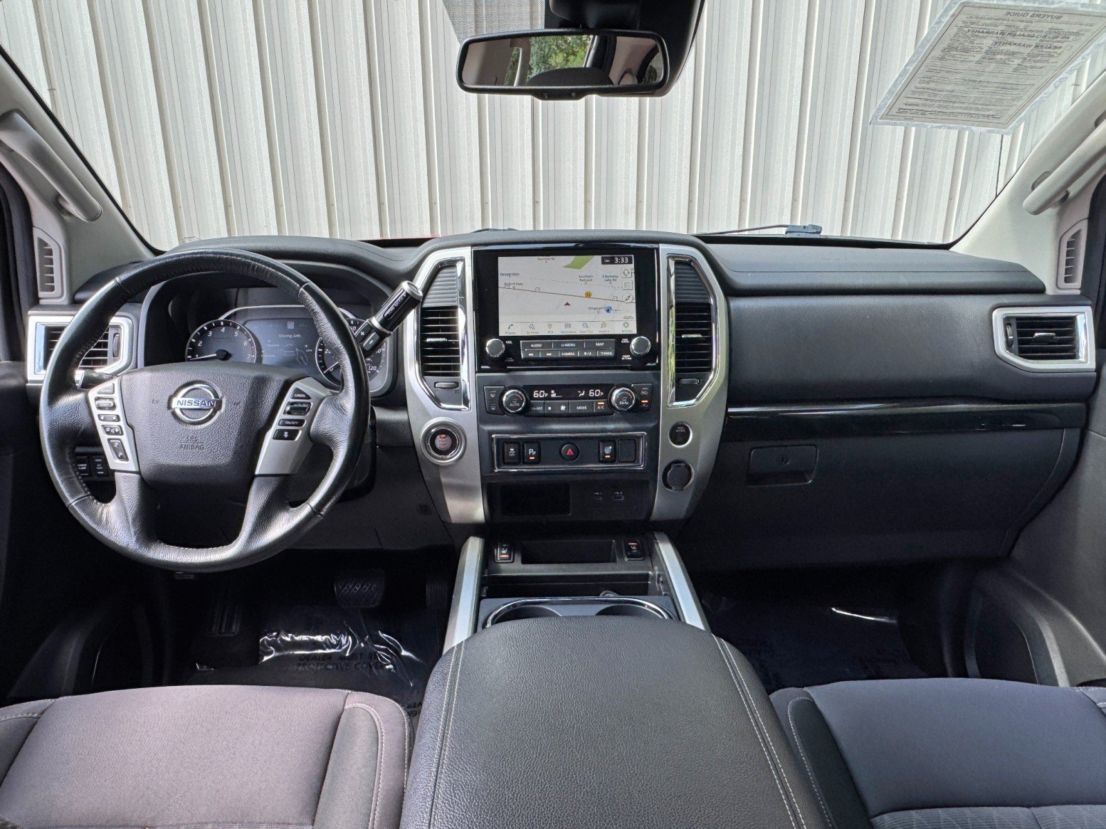 Used 2021 Nissan Titan SV w/ SV Convenience Package RWD image 11