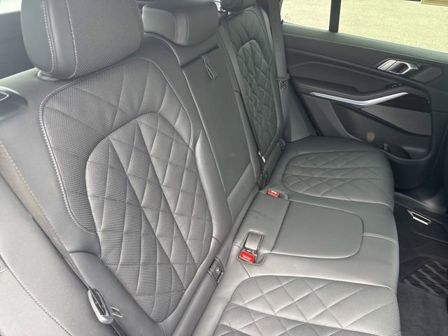Used 2025 BMW X5 xDrive50e w/ Climate Comfort Package AWD/4WD image 18