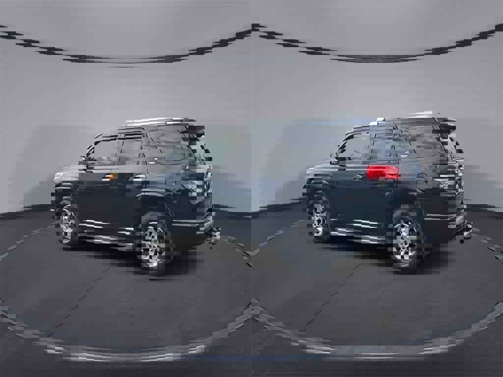 Used 2013 Toyota 4Runner SR5 image 6