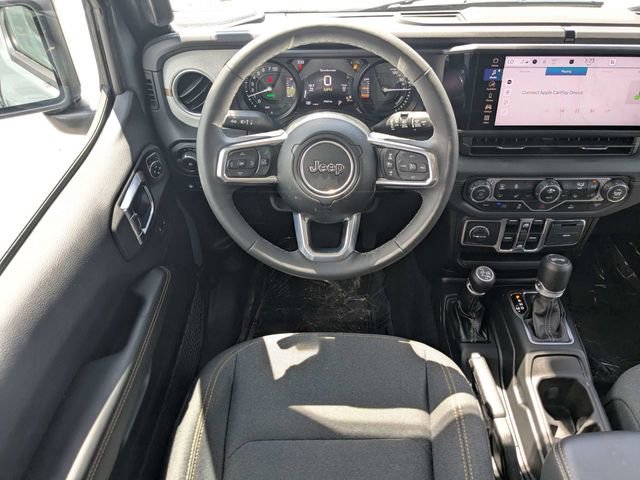 Used 2025 Jeep Wrangler Unlimited Sahara AWD/4WD image 14