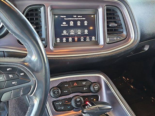 Used 2018 Dodge Challenger SXT RWD image 14