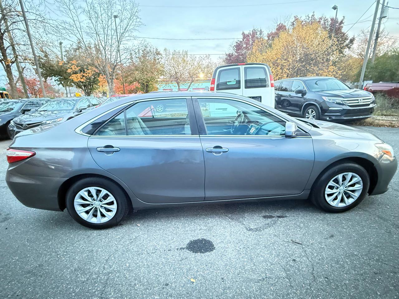 Used 2015 Toyota Camry LE FWD image 8