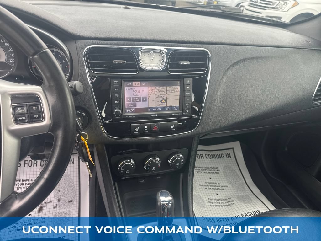 Used 2011 Chrysler 200 Limited FWD image 17