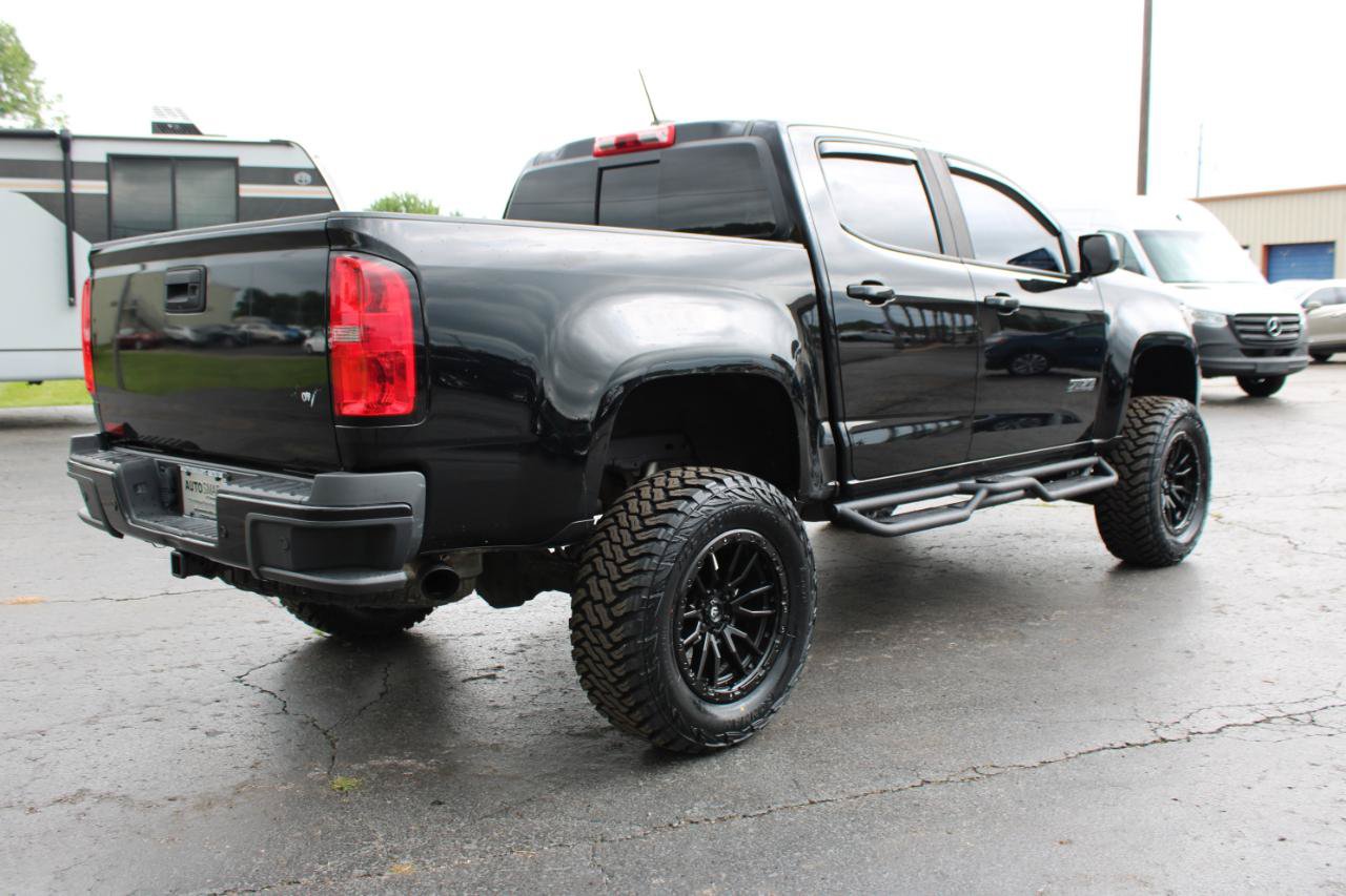 Used 2021 Chevrolet Colorado Z71 w/ Z71 Midnight Edition AWD/4WD image 4
