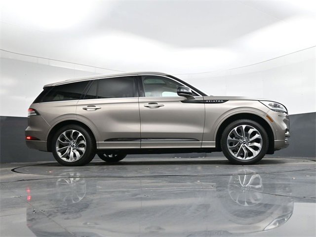 Used 2021 Lincoln Aviator Grand Touring w/ Equipment Group 301A image 25