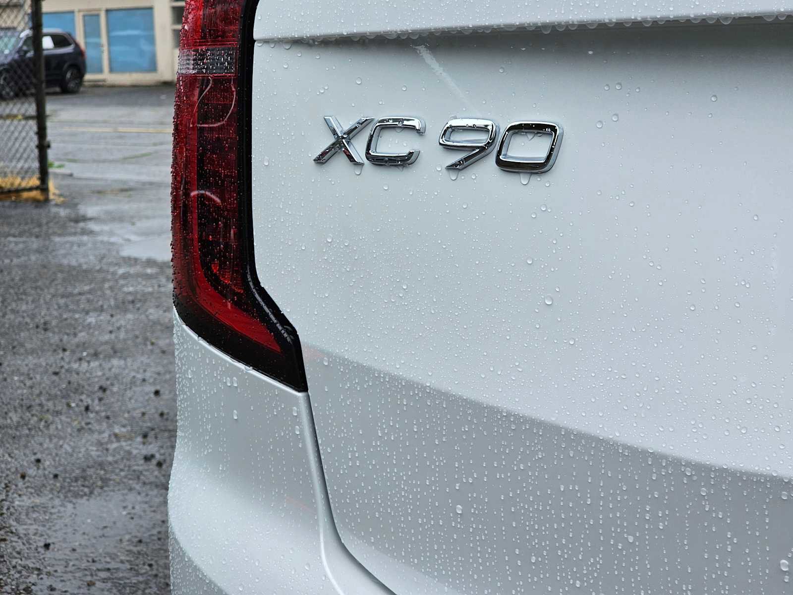 New 2026 Volvo XC90 B6 Plus w/ Protection Package Premier image 15
