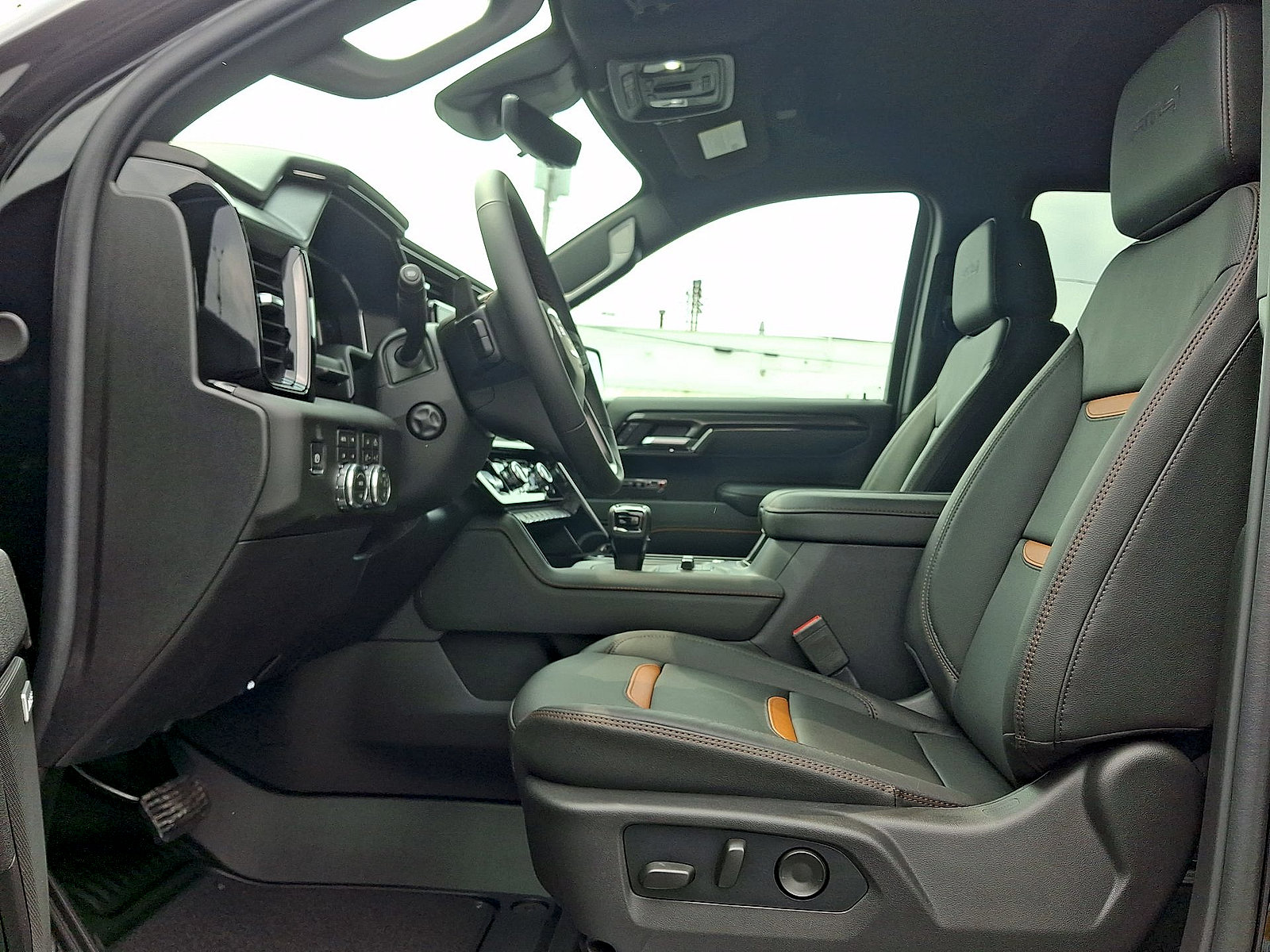 New 2026 GMC Sierra 1500 AT4 w/ Technology Package AWD/4WD image 14
