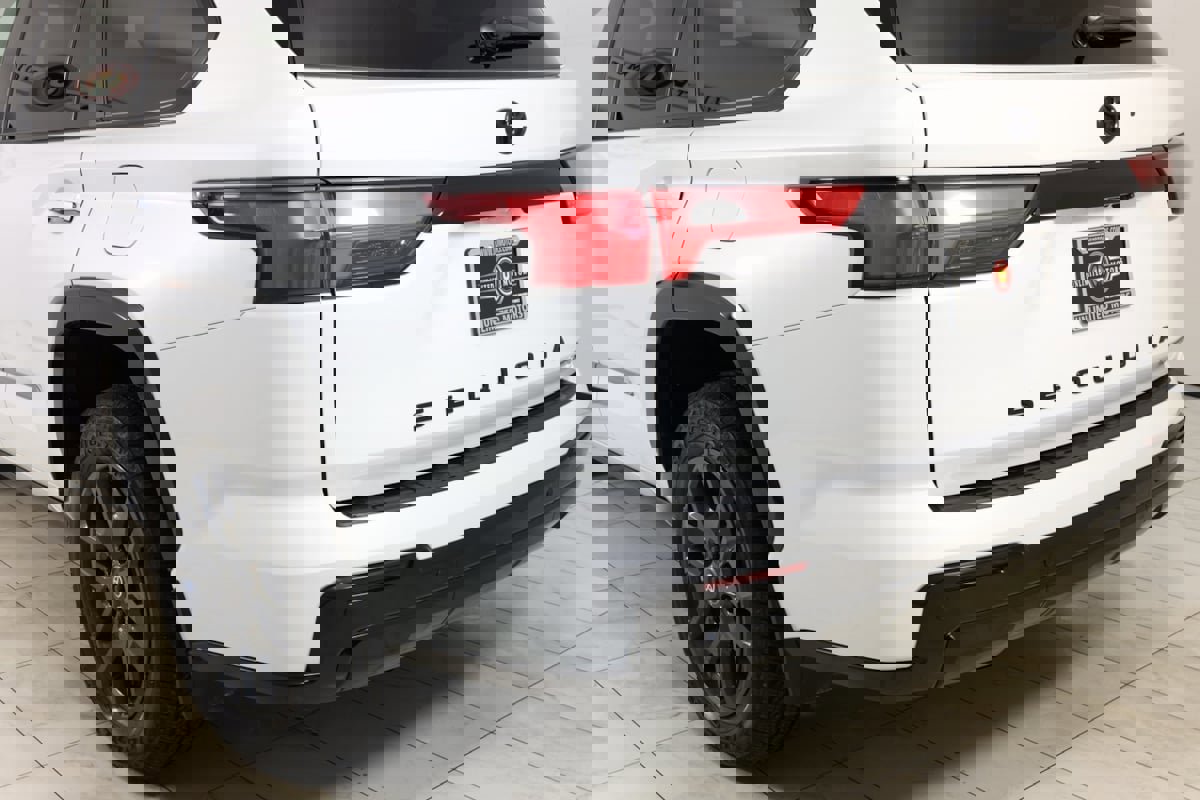 Used 2025 Toyota Sequoia Platinum image 50