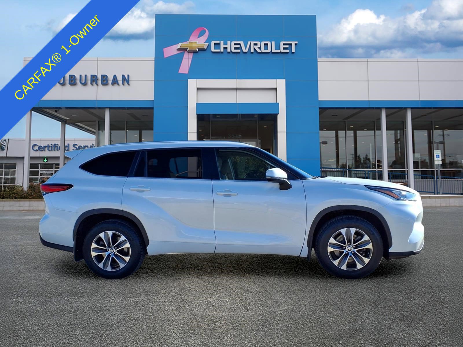 Used 2020 Toyota Highlander XLE AWD/4WD image 5