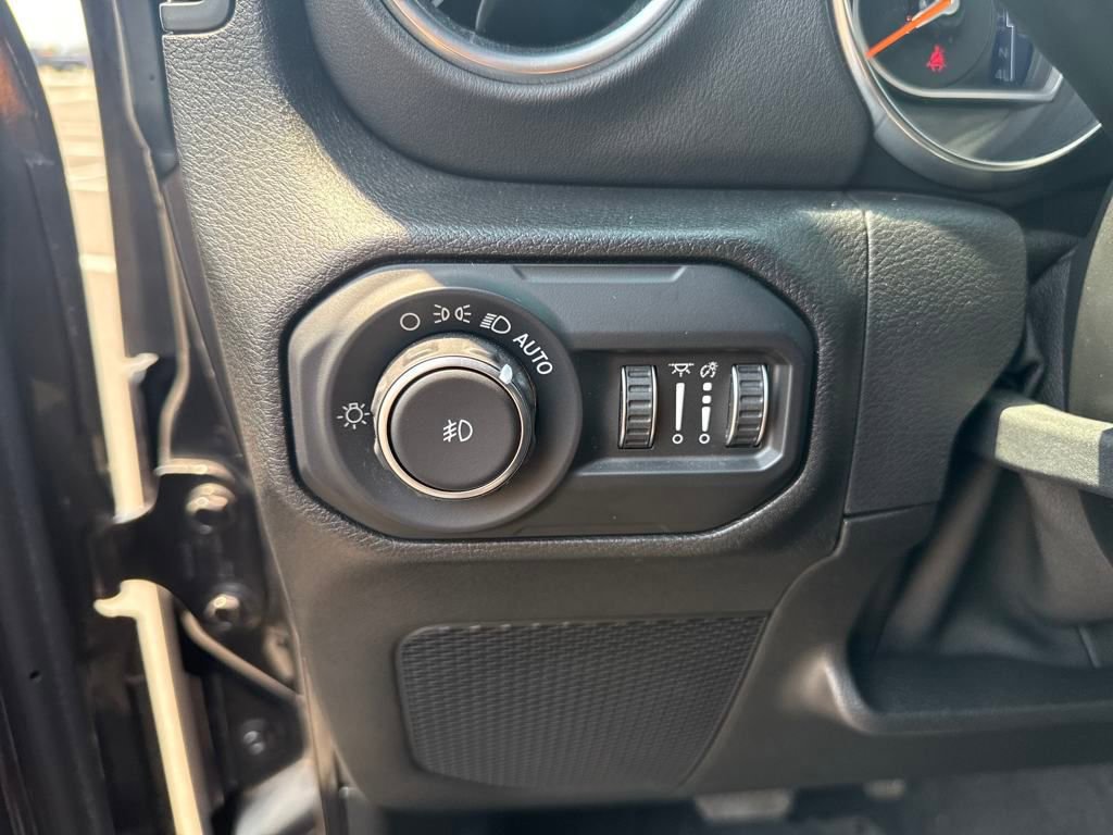 Used 2019 Jeep Wrangler Unlimited Sahara w/ Quick Order Package 24M Moab image 20