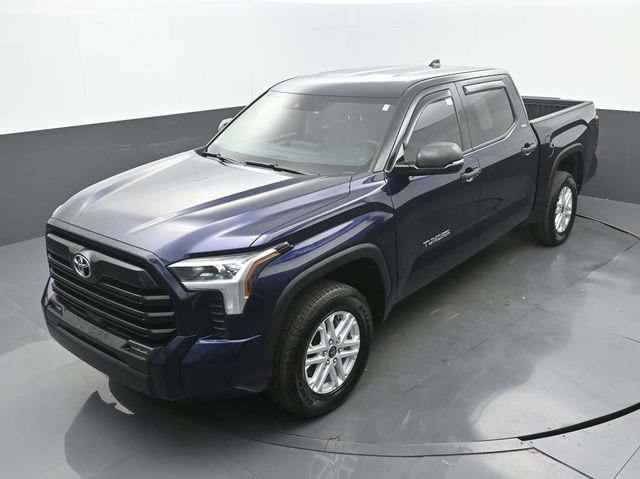 Used 2022 Toyota Tundra SR5 w/ SR5 Convenience Package AWD/4WD image 29