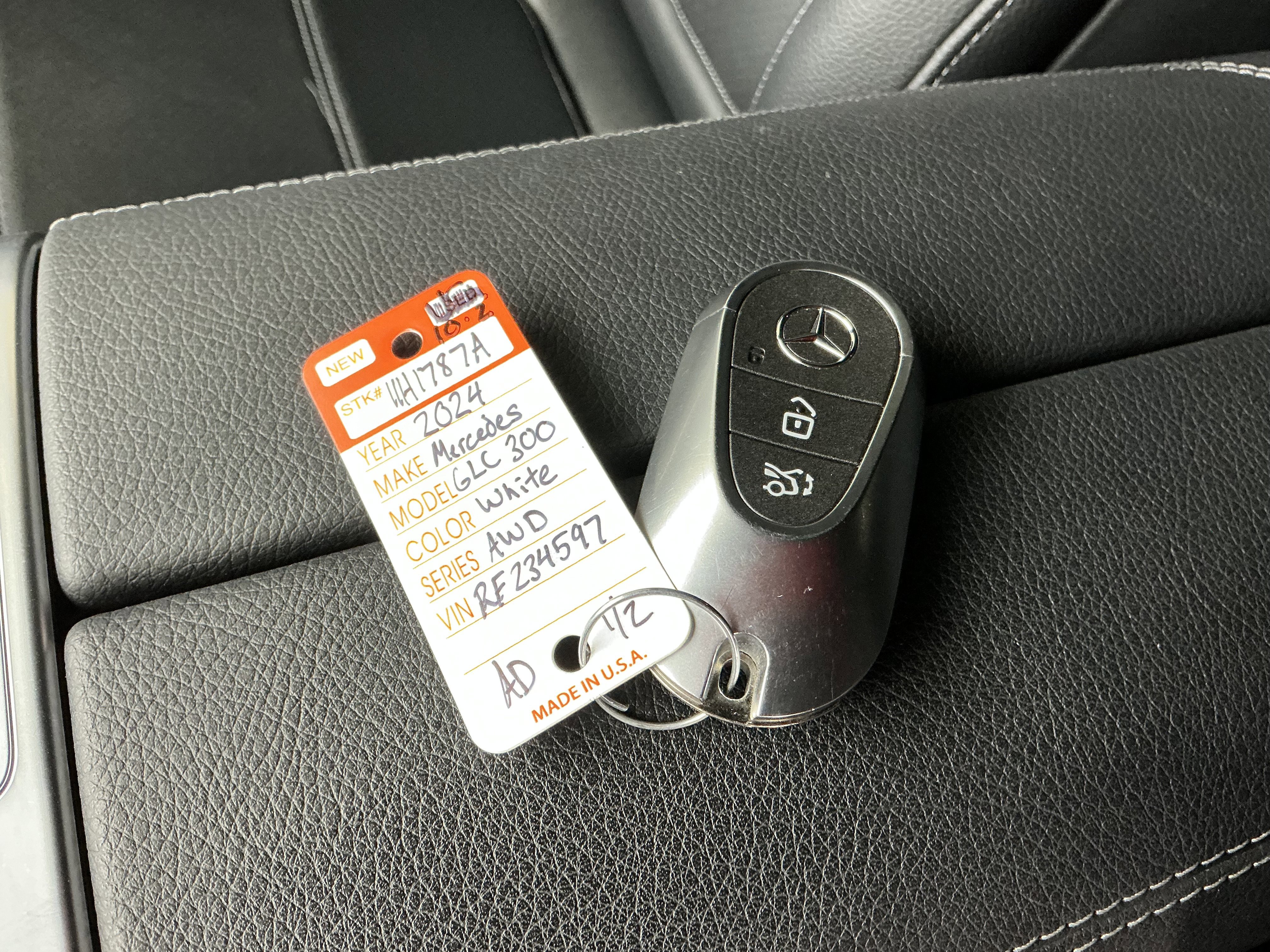 Used 2024 Mercedes-Benz GLC 300 4MATIC image 8