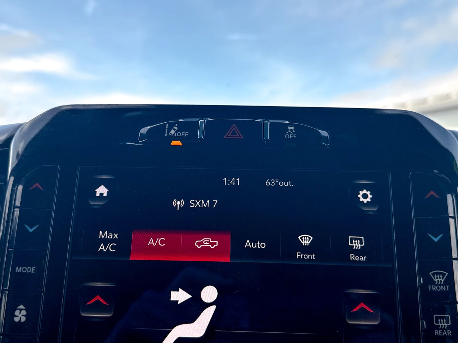 Used 2021 RAM 3500 Laramie image 30