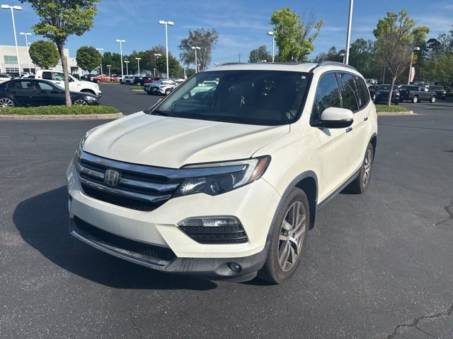 Used 2017 Honda Pilot Touring image 4
