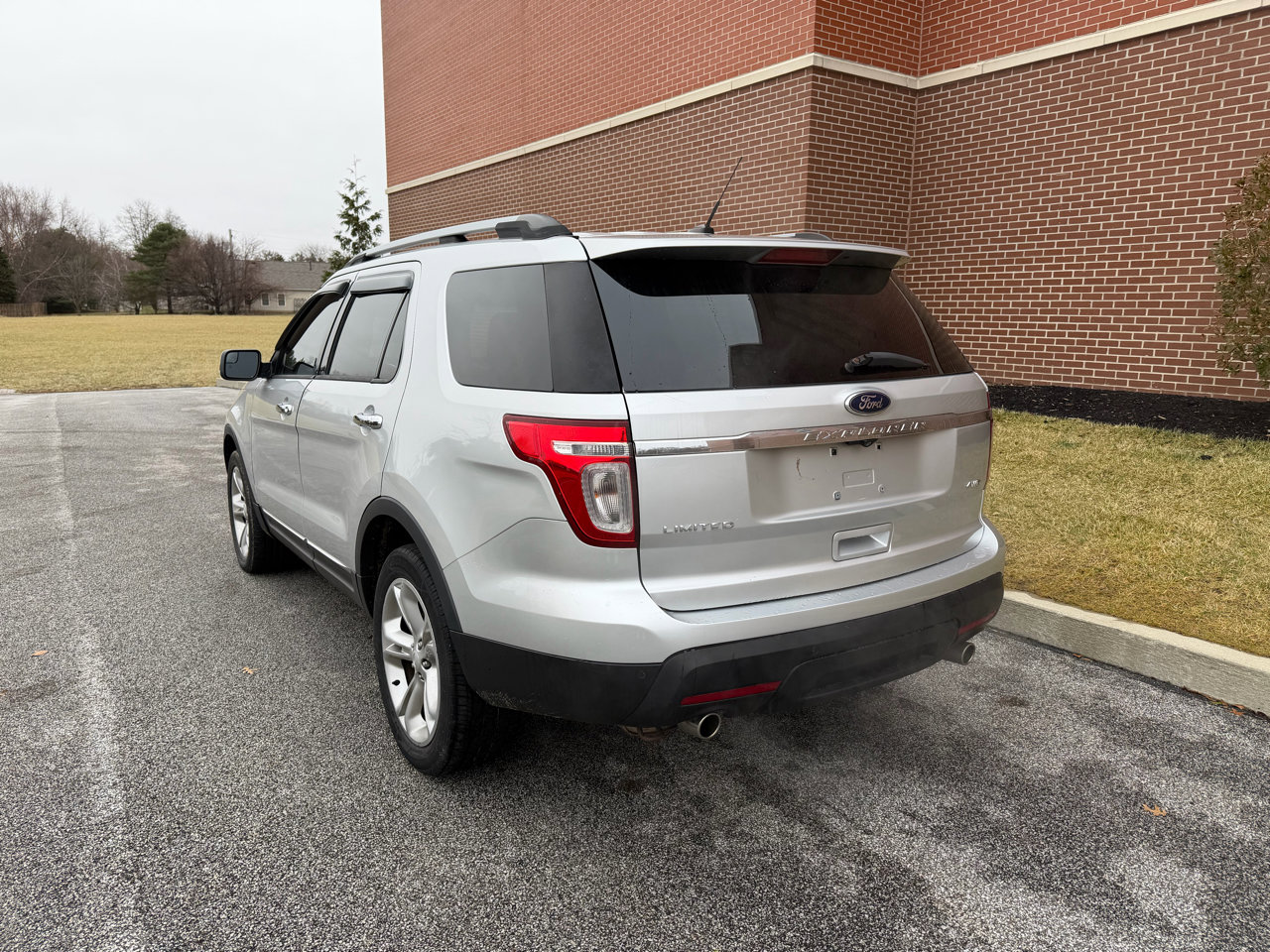 Used 2014 Ford Explorer Limited image 8